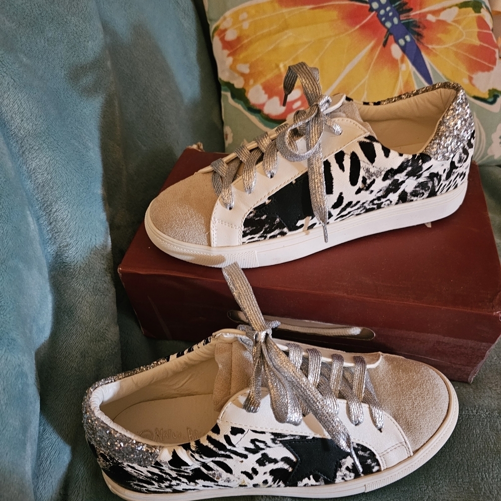 Nature Breeze Striking Fashion Footwear - Picture 3 of 10